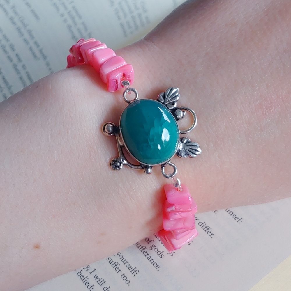 Mother of pearl and stone bracelet